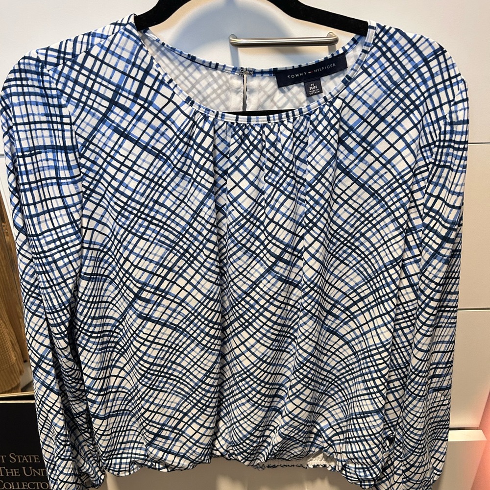 Tommy Hilfiger Women's Blue and White Top